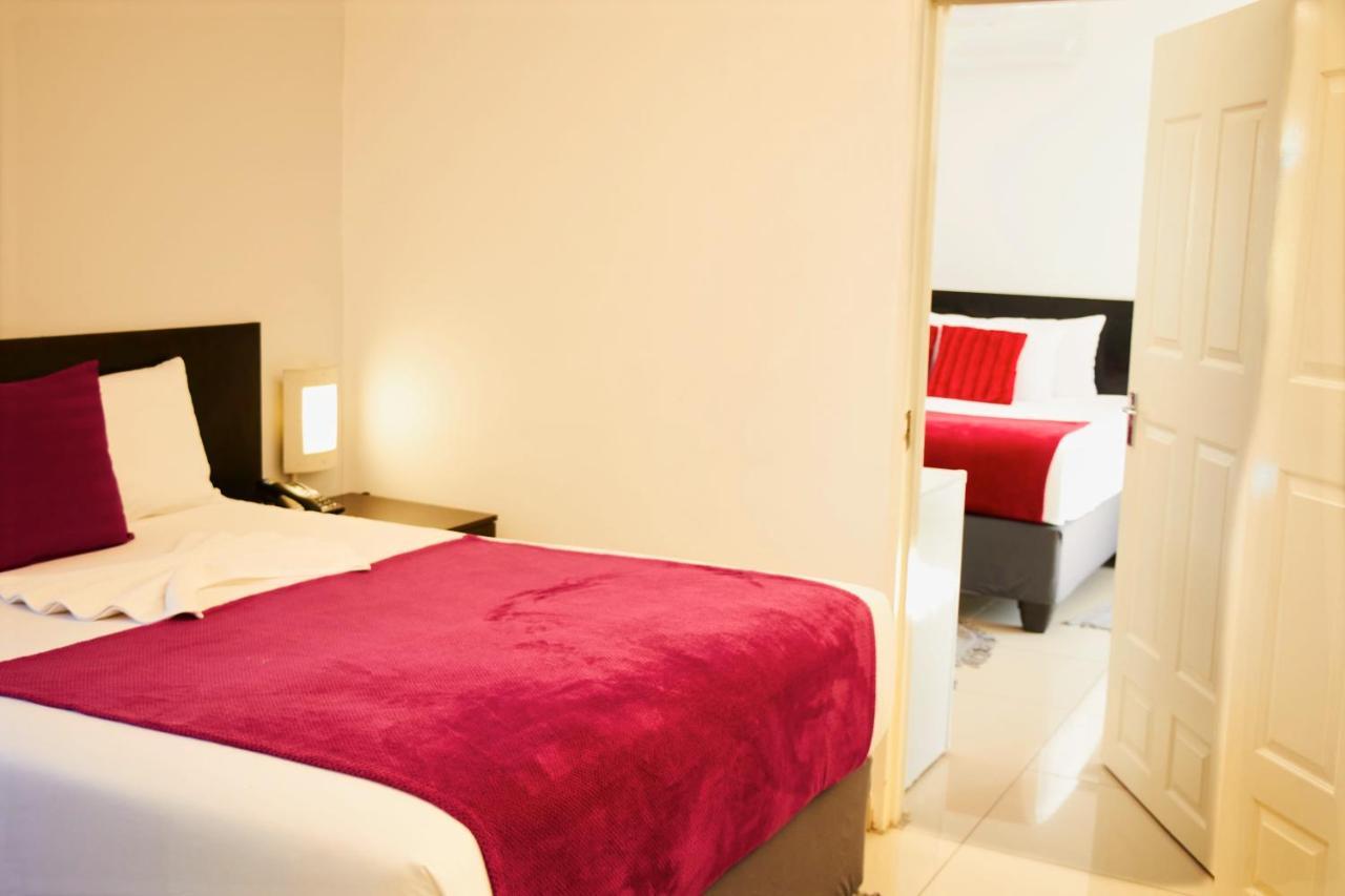 Laha Hotel Maun Exteriör bild