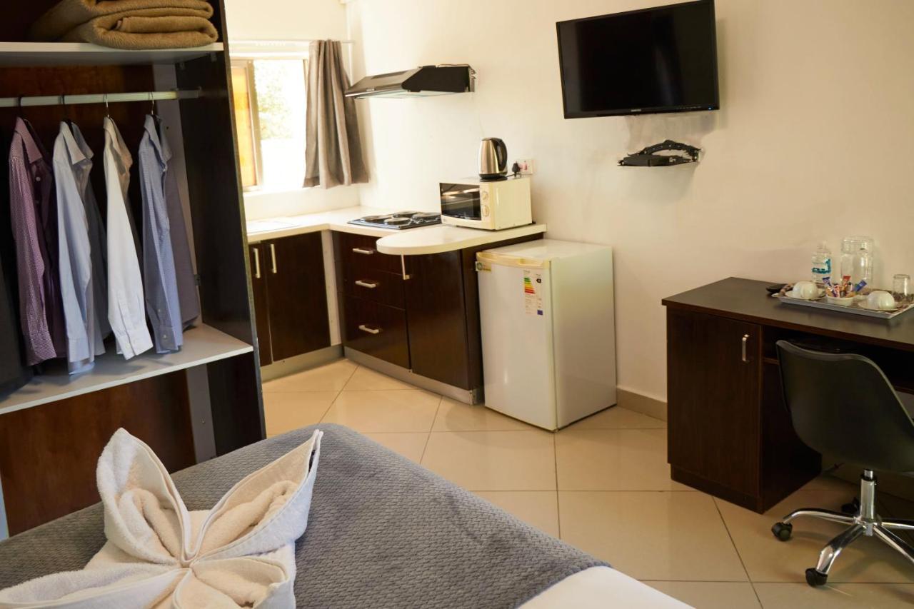 Laha Hotel Maun Exteriör bild